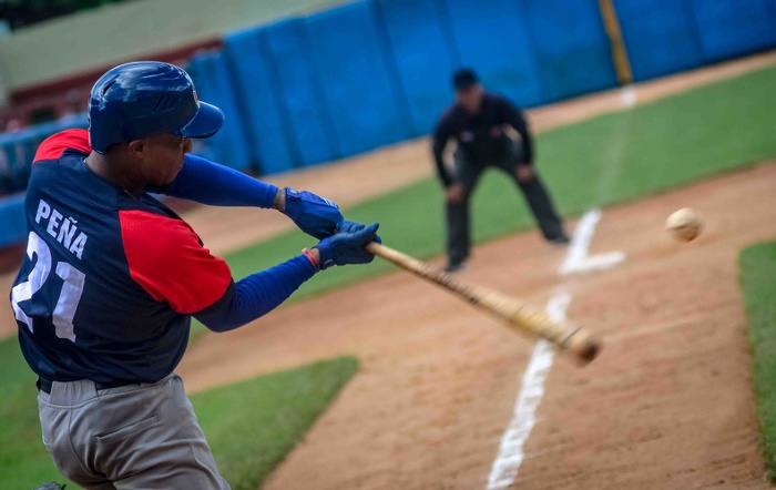 Foto: Yasiel Peña de la Peña/ACN La 32 cayó para los toros a fuerza de batazos