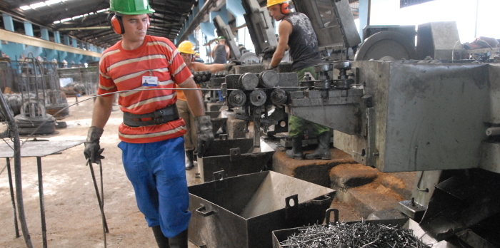 Industria metalúrgica camagüeyana contribuye al programa de la vivienda