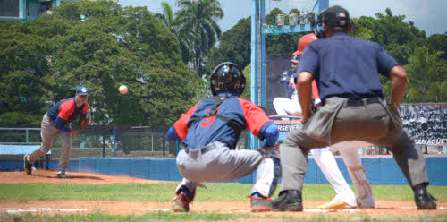 Béisbol en escrutinio popular
