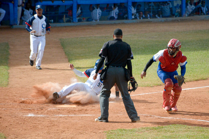 Foto: Alejandro Rodríguez Leiva/Adelante Camagüey le apaga las luces a Industriales
