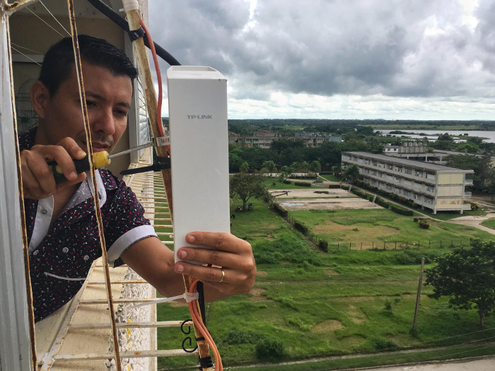 Fotos: Leandro Pérez Pérez/ Adelante Desenredar las redes privadas (+ Post, tweet y video)