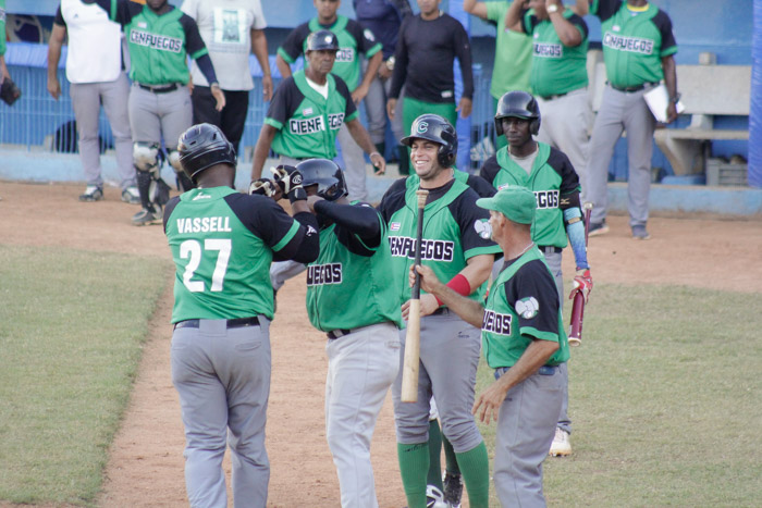 Foto: Alejandro Rodríguez Leiva/ Adelante Cienfuegos respira ante los Toros