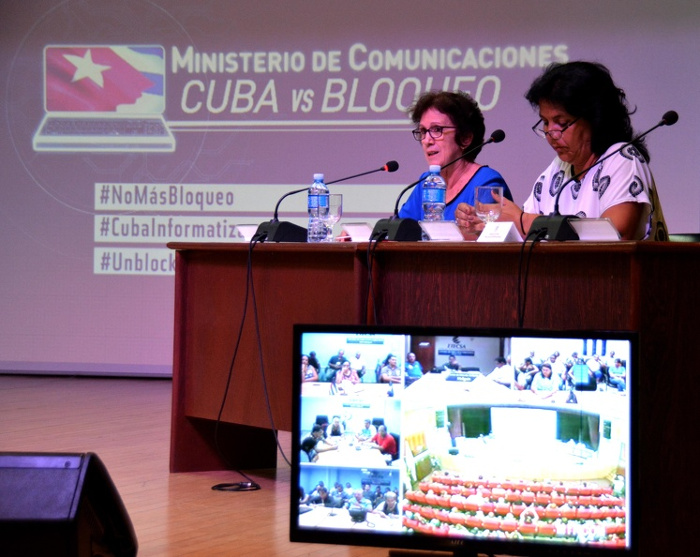 Audiencia Pública convocada por la Comisión parlamentaria de Atención a los Servicios del Parlamento cubano, para denunciar los perjuicios sobre los efectos del bloqueo de los Estados Unidos contra Cuba en el sector de las Comunicaciones, efectuado en la sede del Ministro de Comunicaciones. Foto:Modesto Gutiérrez Cabo/ACN. Bloqueo de EE.UU. es un freno para el desarrollo de nuevas tecnologías