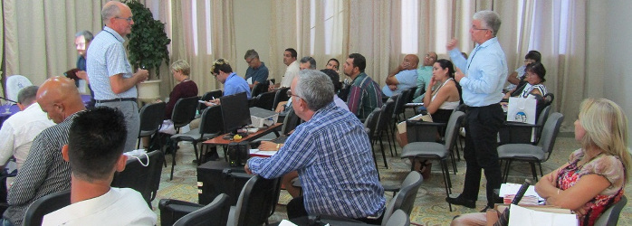 Universidades de Camagüey y Bélgica investigan contra el cáncer