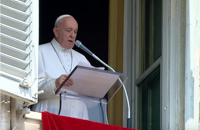 El papa Francisco anuncia, en la Plaza de San Pedro, que creará 13 nuevos cardenales de la Iglesia católica romana. Foto: Tomada de romereports.com