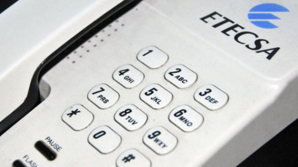 Foto: Archivo Ministerio de Comunicaciones con línea telefónica para el público