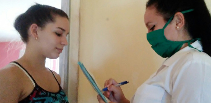 Universidad médica: entre labor comunitaria y estudio a distancia (+Video)