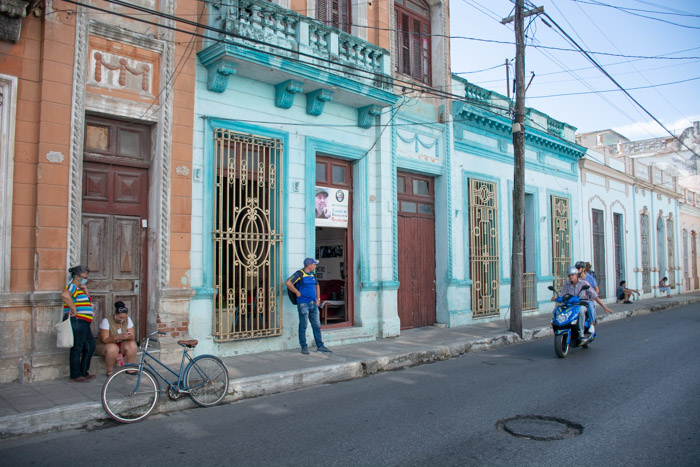 Del museo, la dirección de los CDR pasó a Avellaneda 266 y luego amplió su espacio en el local contiguo, marcado con el número 268.