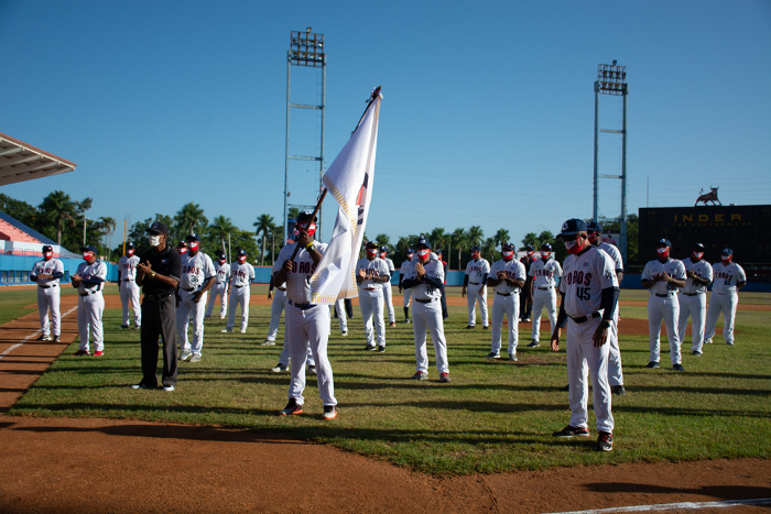 Fotos: Alejandro Rodríguez Leiva/ Adelante Toros ondean la bandera de la 60 Serie (+Galería)