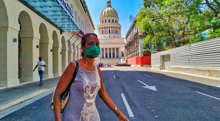 El repunte del COVID-19 provocó el retorno de la capital a la fase de transmisión autóctona desde este sábado con seis eventos locales abiertos en los municipios de Habana del Este, La Lisa y Marianao. Foto: Tomada de prensalatina.cu Agenda gubernamental cubana se centra en incremento de contagios por Covid-19