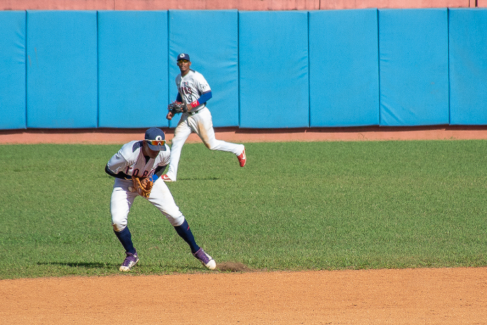 Foto: Alejandro Rodríguez Leiva/ Adelante Los Toros descargan su furia en Santiago