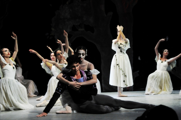 Foto: Tomada de cubasi.cu Homenaje fotográfico al Ballet de Camagüey