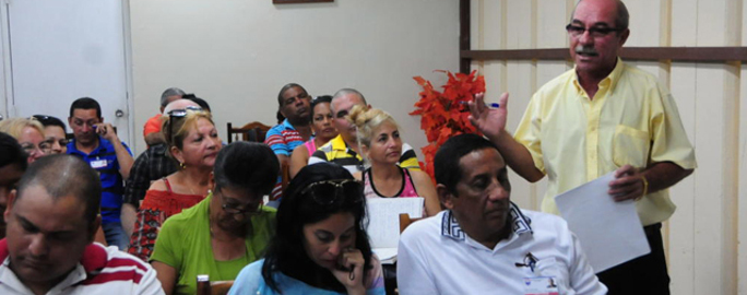 Trabajadores cubanos discutirán plan y presupuesto de la economía del 2020