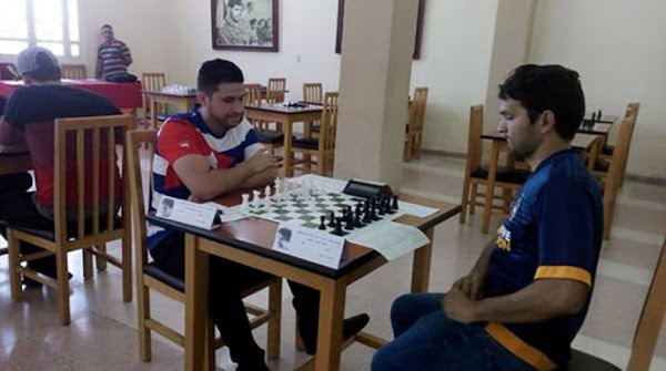 Foto: Tomada de acn.cu Duelo Albornoz-Yasser en final del nacional de ajedrez