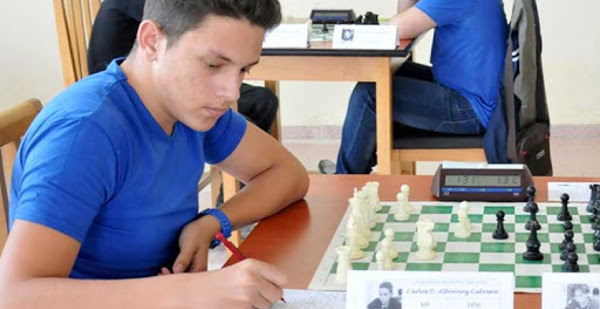 Ajedrez nacional masculino sigue con Albornoz de líder