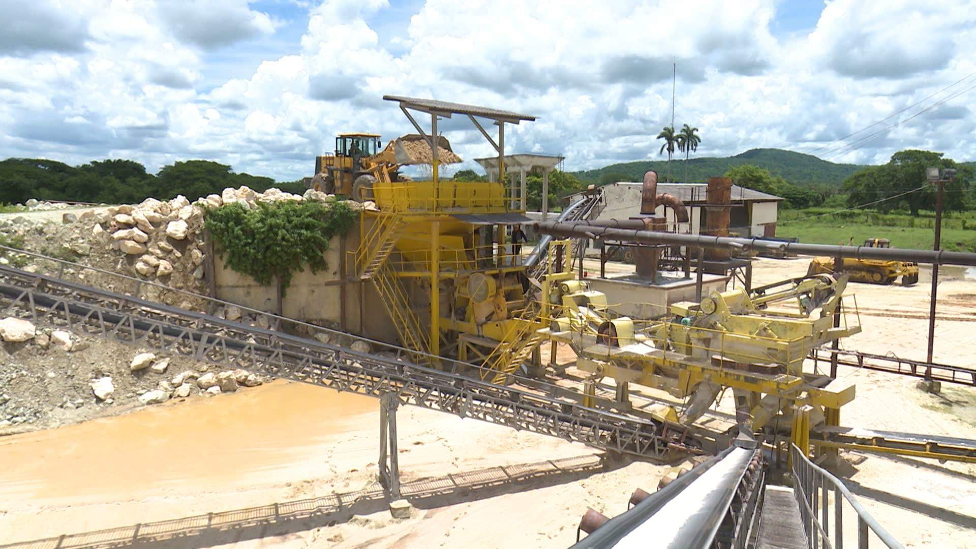Fotos:  Televisión Camagüey La agromena G dio en el blanco