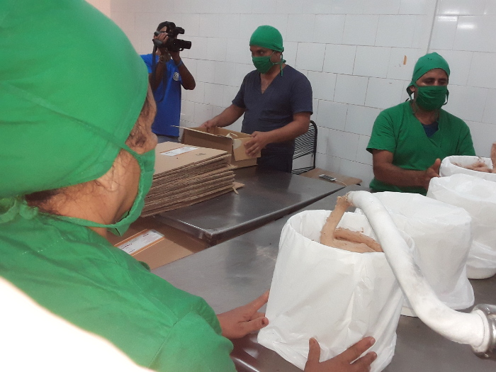 En el Combinado Lácteo de Nuevitas crearán una nueva línea de cinco productos lácteos como el yogurt natural, el bombón crema y otros derivados para ampliar las ofertas a partir de este verano. Fotos: Del autor Renovadas obras sociales en Camagüey por aniversario del Moncada
