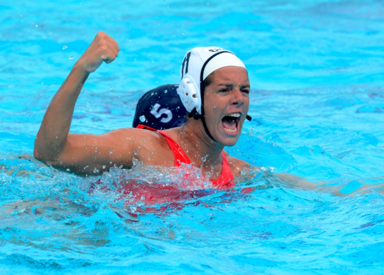 Polista de Camagüey celebra contratación por club 9802 de España