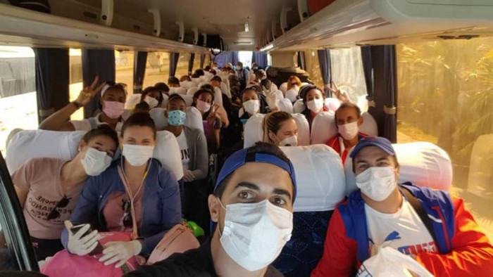 Foto: Tomada de misiones.minrex.gob.cu/es Regresaron de Perú 58 ciudadanos cubanos