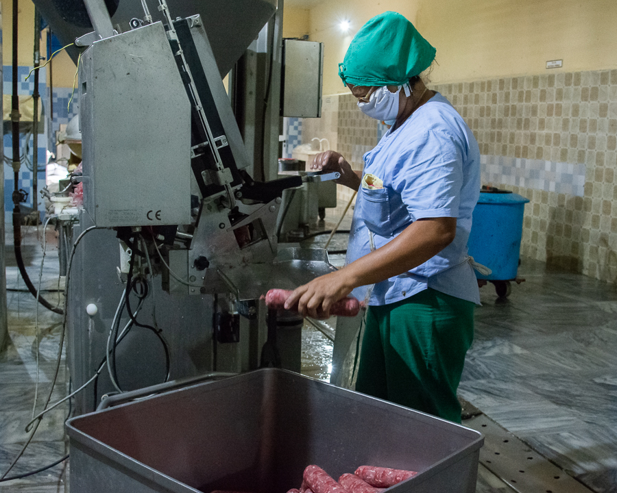Foto: Leandro Pérez Pérez /Adelante Crece menú productivo en Combinado Cárnico