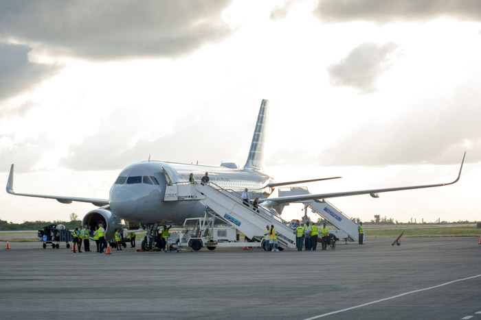 Los vuelos chárter solo podrán ser operados a la capital de la Isla y en un número restringido.Foto: Alejandro Rodríguez Leiva/ Adelante Cuba despide último vuelo chárter desde Miami