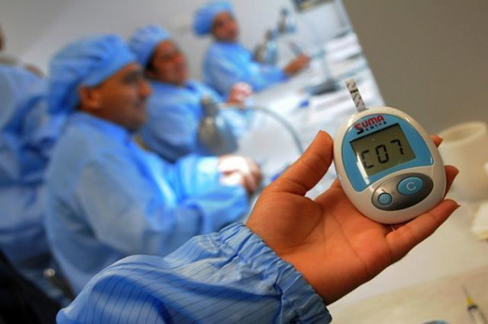 La Tecnología SUMA (Sistema UltraMicroanalítico) es una técnica de avanzada en el diagnóstico de enfermedades, desarrollada en el Centro de Inmunoensayo de La Habana, Cuba. Foto: Tomada de cubadebate.cu Cinco territorios camagüeyanos participarán en tests en población representativa para detectar la COVID-19