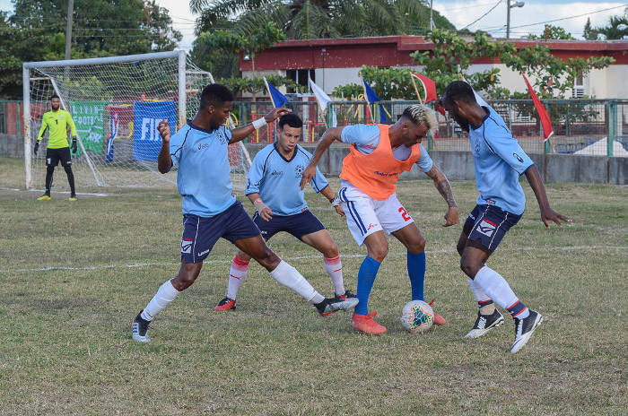 Los Juegos Escolares Nacionales solo se habían cancelado en 1981, a causa de la propagación del dengue hemorrágico, y en 1991 por la celebración de los Juegos Panamericanos de La Habana. Fotos: Leandro Pérez Pérez / Adelante / Archivo Calendario deportivo cubano podría activarse en agosto