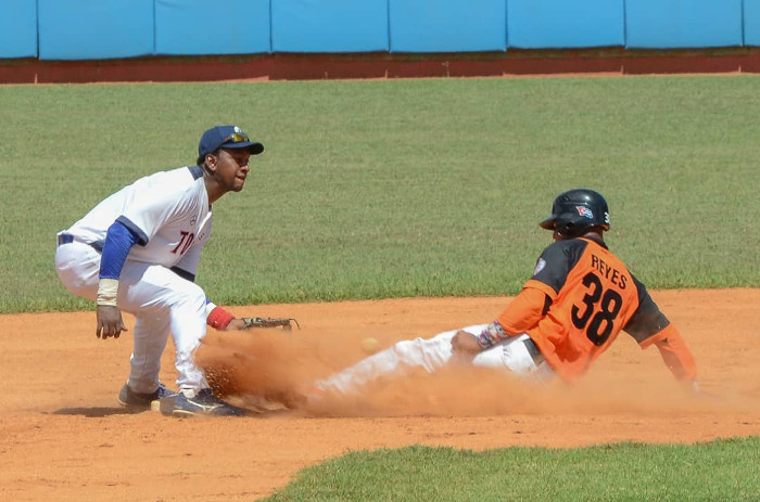 Pepe regresa y corta la mala racha camagüeyana