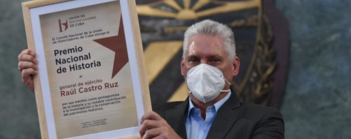 Premio nacional de Historia para Raúl Castro