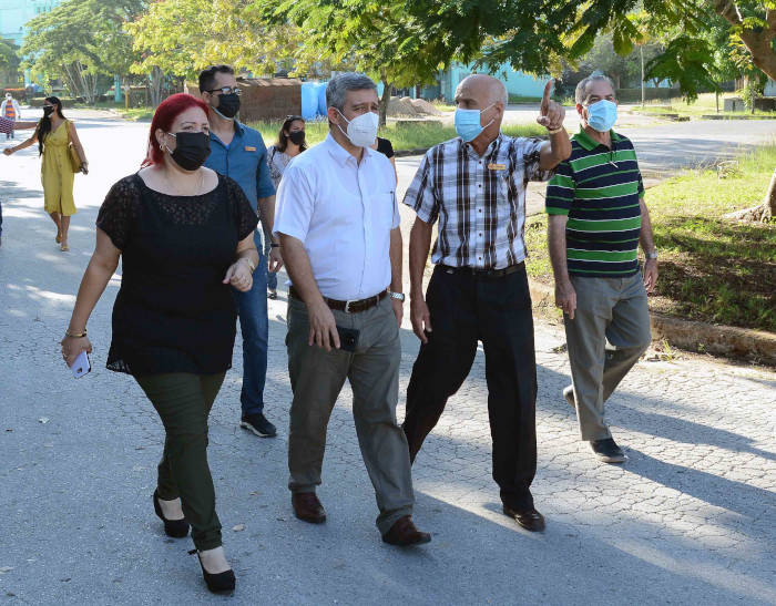 Fotos: Rodolfo Blanco Cué/ ACN Universitarios regresarán pronto a sus predios, aseguran a Viceprimer ministro cubano