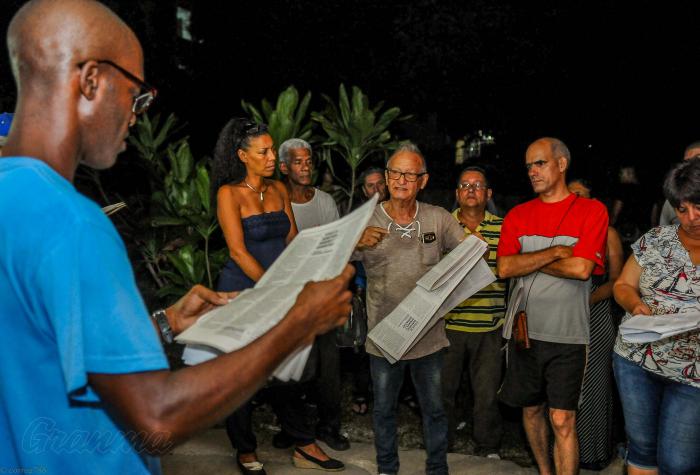 En la elaboración de la nueva Constitución más de 8 945 500 cubanos participaron en los 133 681 encuentros que tuvieron lugar, barrio a barrio, entidad a entidad Foto: José Manuel Correa  ¿Ha limitado la democracia en Cuba un Partido único? (+Video)