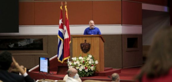 Manuel Marrero Cruz, Primer Ministro de la República de Cuba, durante su intervención en la comisión sobre el tema económico-social del VIII Congreso del Partido Comunista de Cuba (PCC), efectuado en el Palacio de Convenciones, en La Habana, el 16 de abril de 2021. Foto: Ariel Ley Royero/ ACN Cuadros y comunicación, armas esenciales
