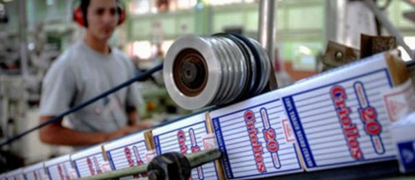 Bajos niveles de producción afectan venta de cigarros 