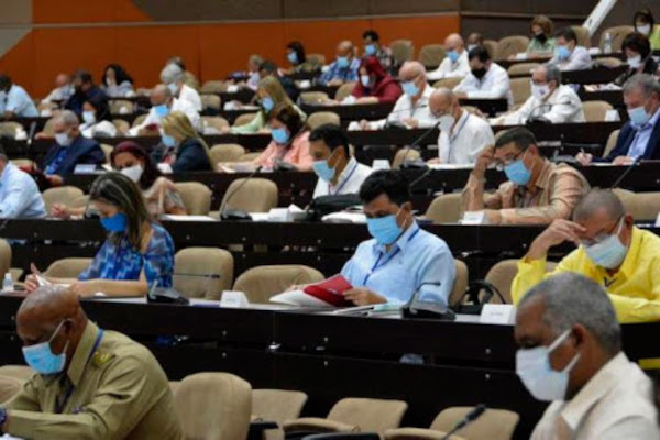 Foto: tomada de trabajadores.cu La Revolución nutrida en sus Congresos