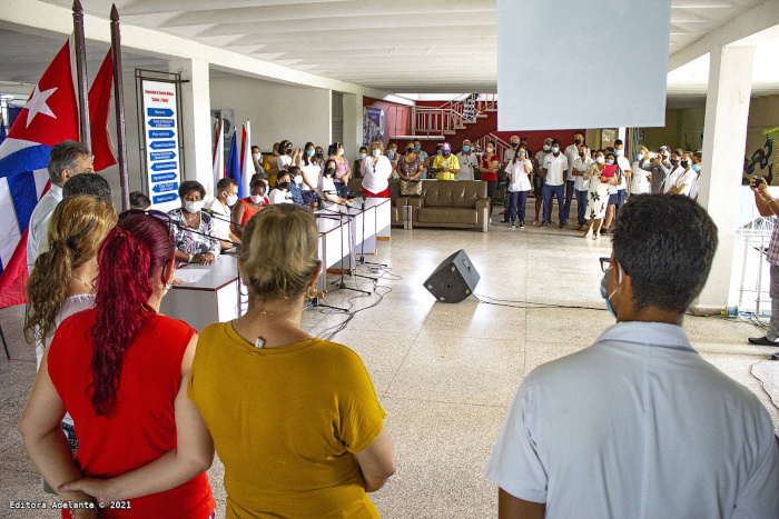 Igmar González de la Cruz/ Adelante Intercambios en Ciencias Médicas en saludo al Primero de Mayo