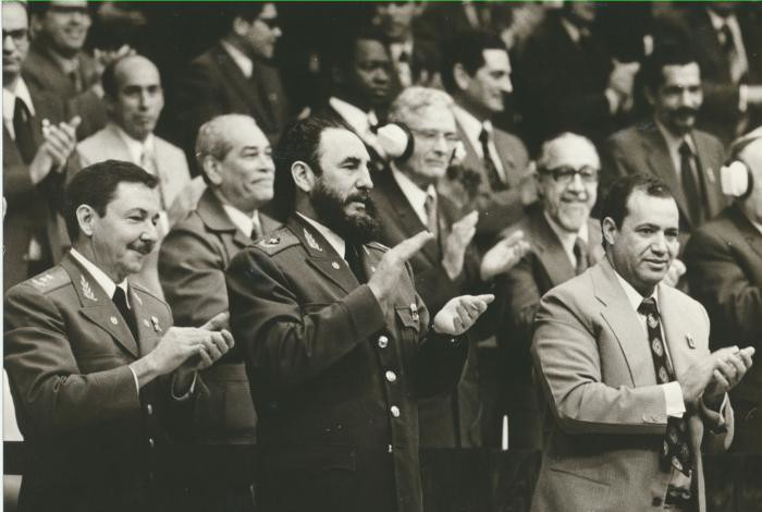 Fidel habló del significado del Congreso para la nación y para la consolidación del Partido, cuyo Buró Político se reforzó con valiosos compañeros como Blas Roca Calderío, José Ramón Machado Ventura, Carlos Rafael Rodríguez, Pedro Miret Prieto y Arnaldo Milián Castro. Foto: Archivo de Granma  Un Congreso que fue como otra Revolución (+Video)