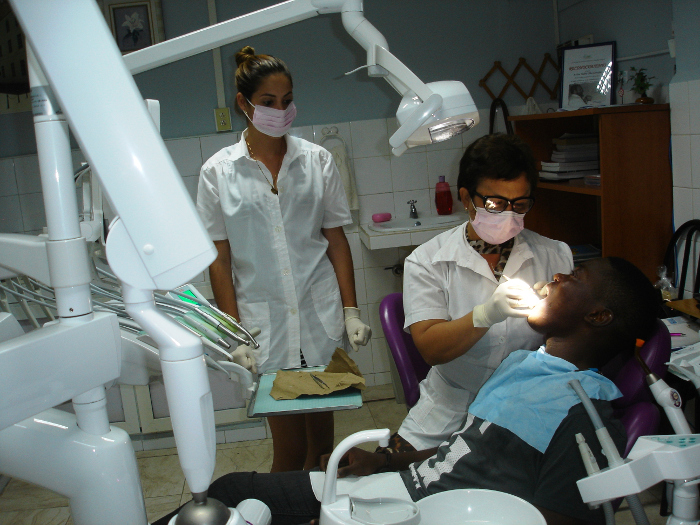 Indicadores estomatológicos cubanos similares a países desarrollados