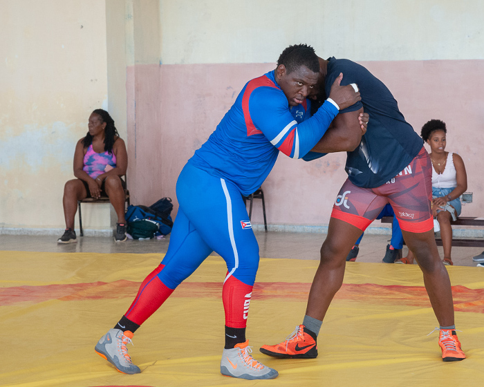 Fotos: Leandro Pérez Pérez/ Adelante Mijaín, el último en bajar del colchón