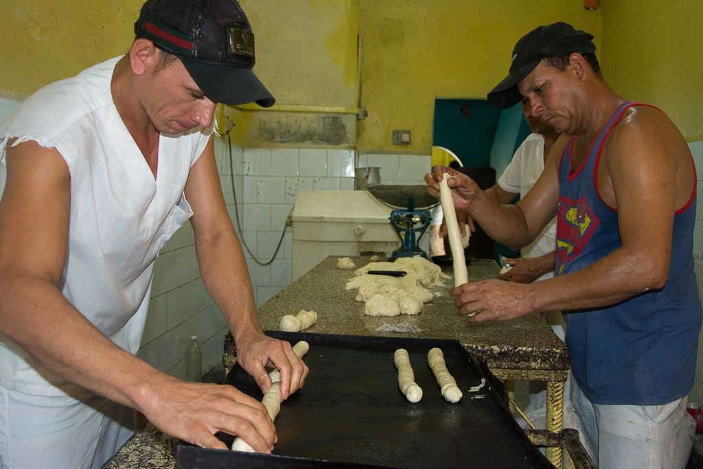 Foto: Leandro Pérez Pérez/ Adelante/ Archivo Incrementan acciones por la calidad del pan de la canasta familiar