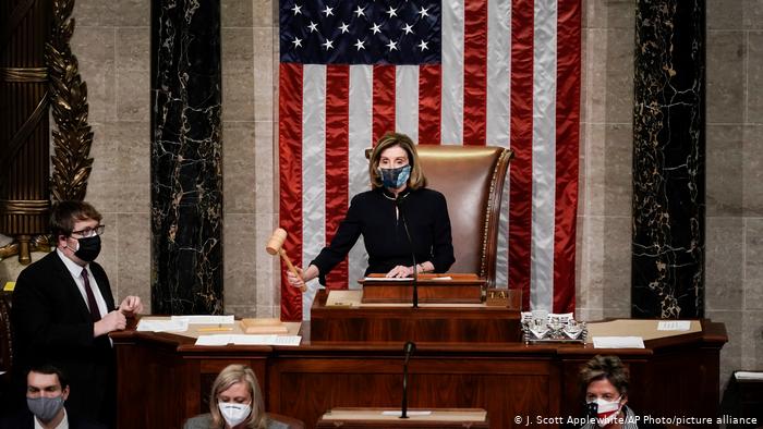 Foto: tomada de dw.com Aprueban citar testigos para juicio contra Trump