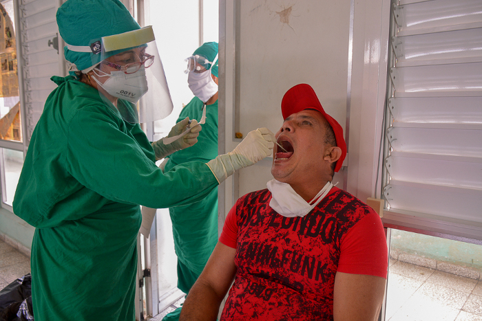 Fotos: Alejandro Rodríguez Leyva/ Adelante “Silencios” que cuidan la vida