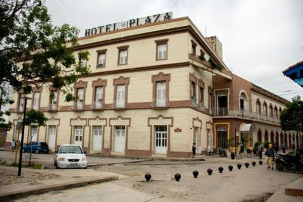 La provincia destinó inicialmente a este fin el Hotel Plaza, de la Cadena Islazul. Foto: Alejandro Rodríguez Leyva/ Adelante Alistan en Camagüey instituciones para aislamiento a pasajeros internacionales
