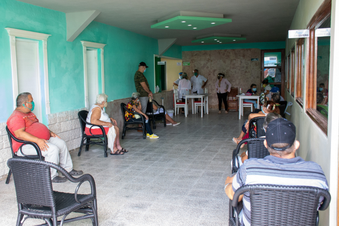 Foto: Alejandro Rodríguez Leiva/ Adelante Trabajadores ausentes por vacunación contra COVID-19 recibirán salario promedio