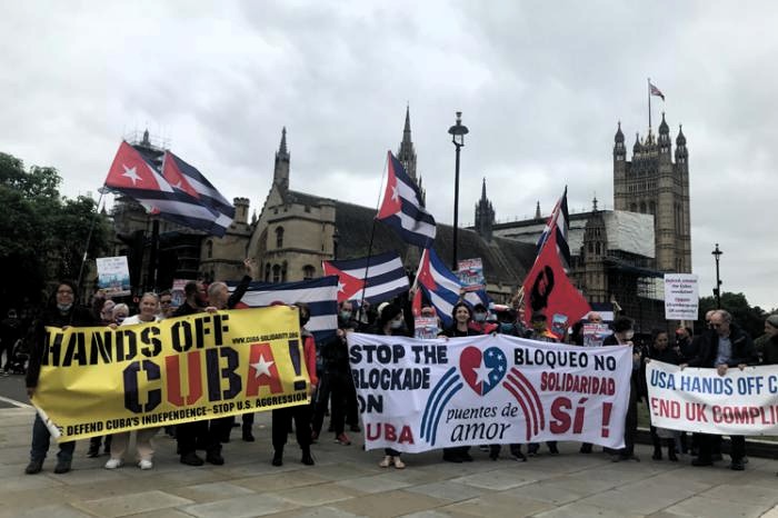 Numerosas ciudades del mundo realizaron caravanas y otras acciones contra el bloqueo de Estados Unidos contra Cuba. Foto: Prensa Latina  El bloqueo daña la vida de millones de cubanos (+Tuit)