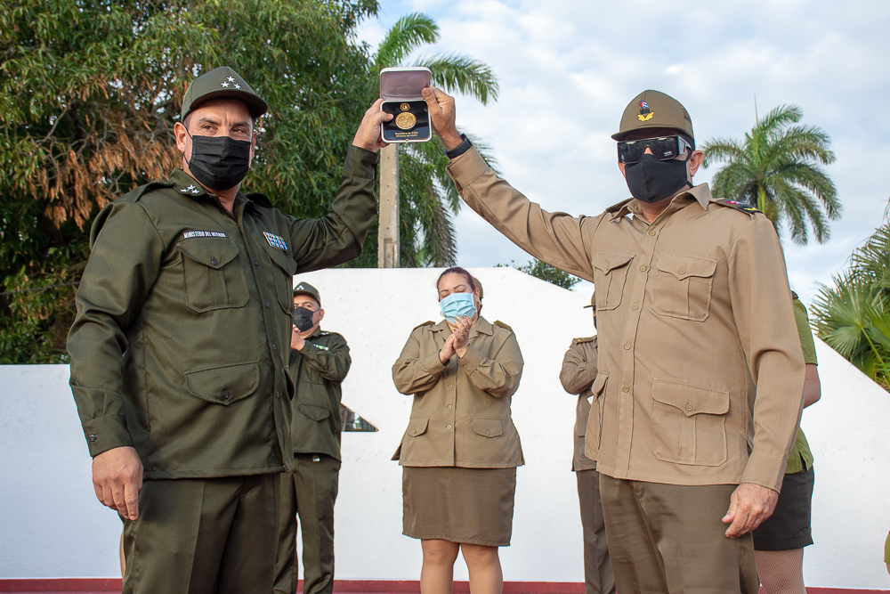 Alejandro Rodríguez Leiva/ Adelante