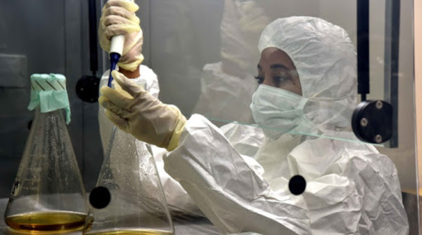 Interferón Alfa 2B Recombinante, medicamento que la Isla produce y que se elabora también con tecnología cubana en la empresa mixta Chang Heber, tiene un amplio alcance en el tratamiento de la COVID-19 en China y otras naciones. Foto: tomada de acn.cu Cuba: Cuatro décadas desarrollando interferones