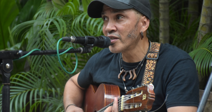 Luis Barbería encamina a la música, no a la fama