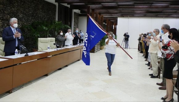 Foto: Tomada de prensa-latina.cu Pondera Díaz-Canel resultados del CENCEC en sus 30 años