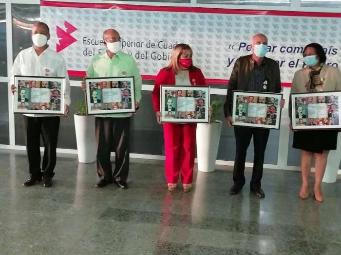 Fotos: Del autor Orden Frank País para rector camagüeyano