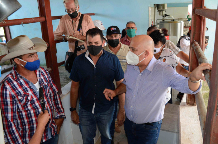 Fotos: Rodolfo Blanco Cué/ ACN Camagüey: Morales Ojeda visita lugares de interés económico-social